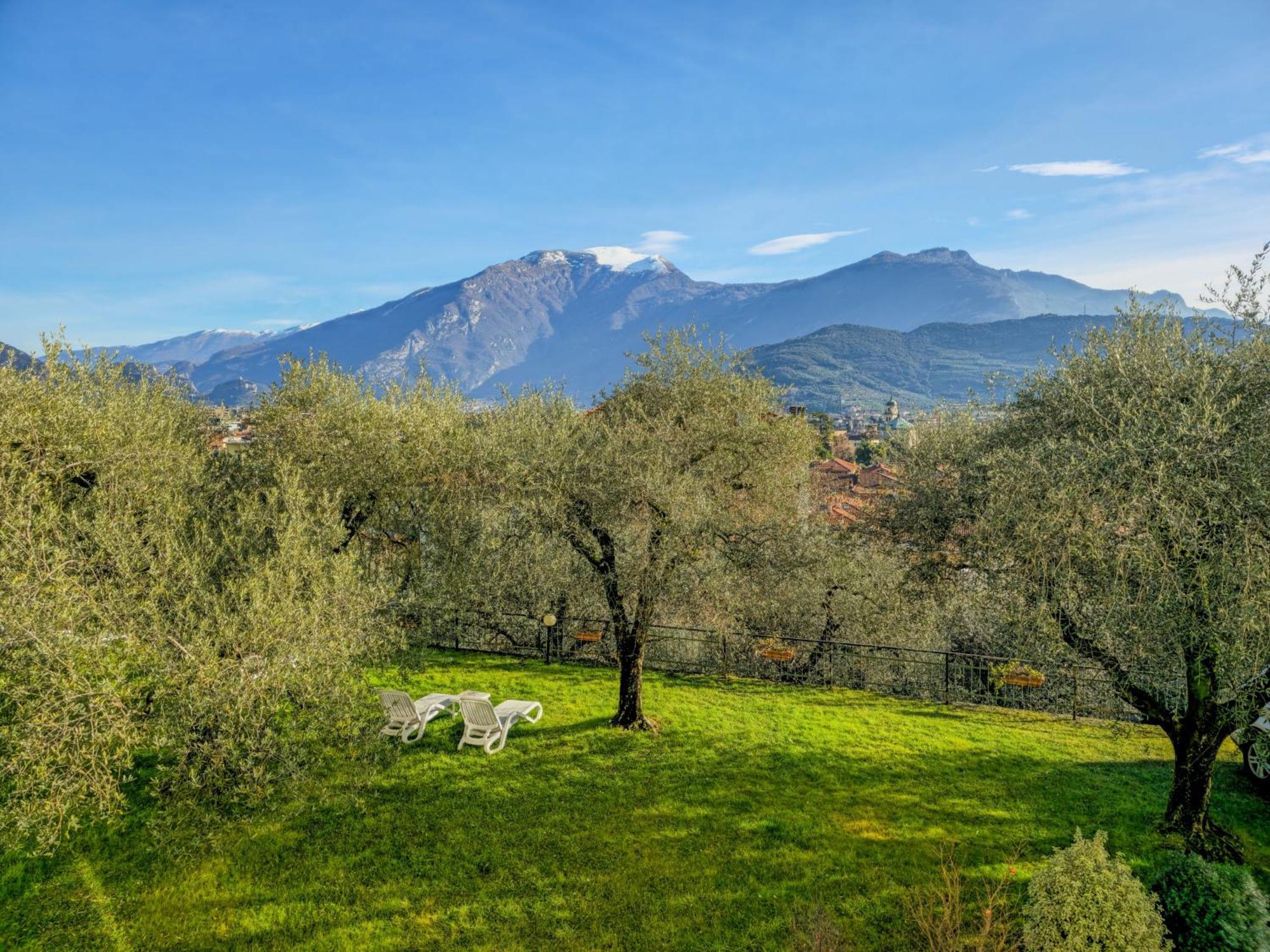 Aparthotel Englovacanze Riva del Garda Exterior foto