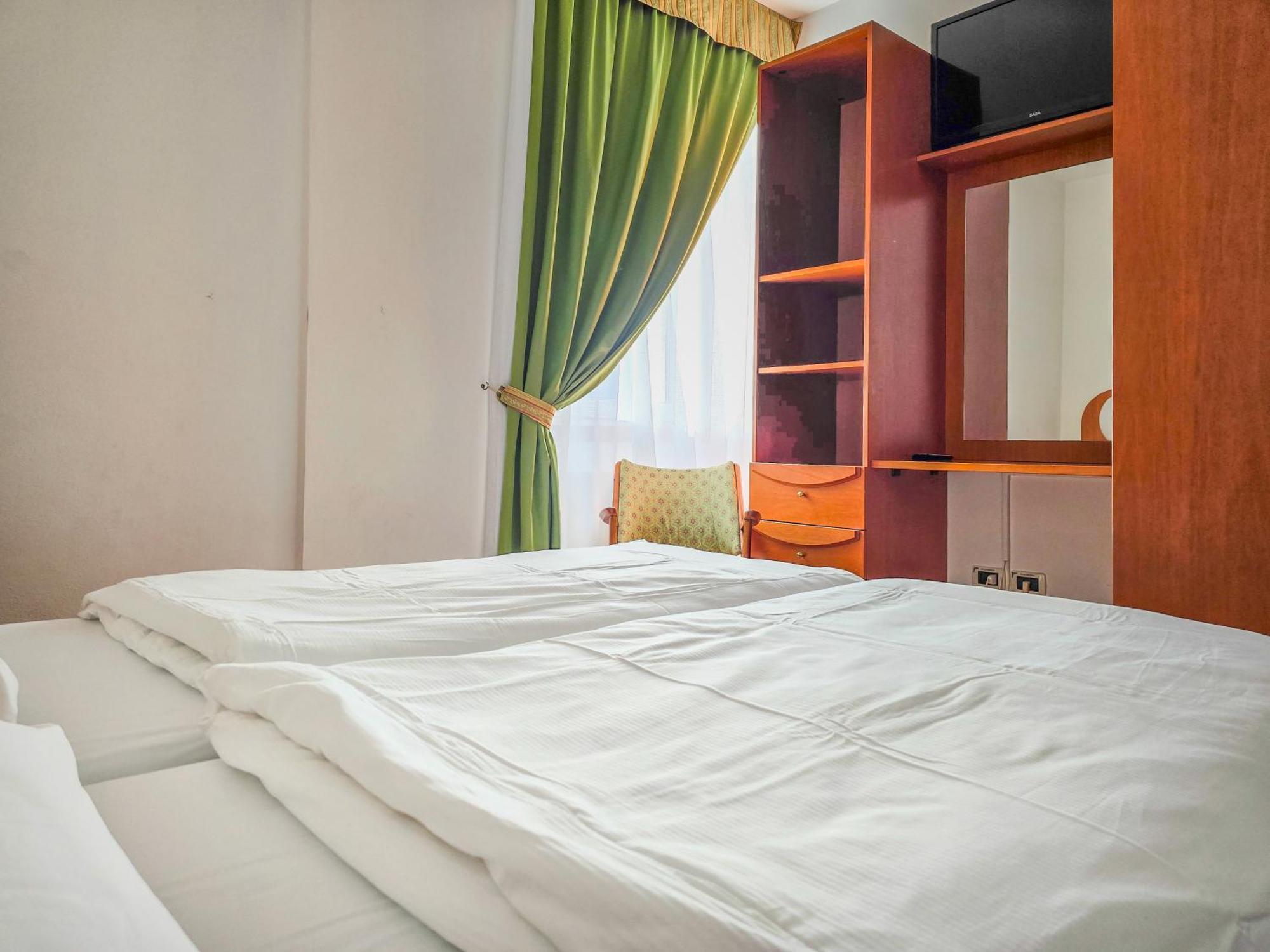 Aparthotel Englovacanze Riva del Garda Exterior foto